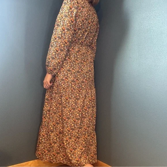 Bohemian Floral Long Sleeve Maxi Dress - Picture 5 of 10